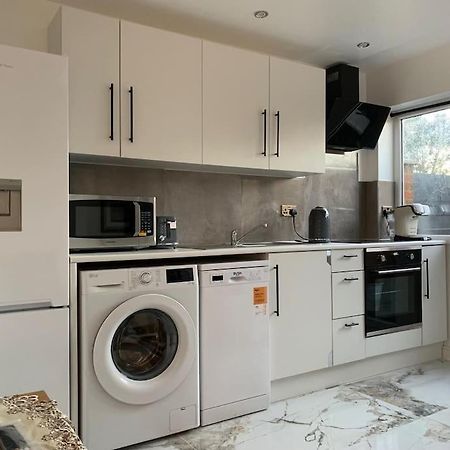 Apartment C, A One Bedroom Flat In South London Carshalton Exterior foto