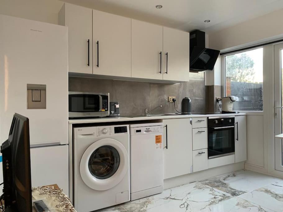 Apartment C, A One Bedroom Flat In South London Carshalton Exterior foto